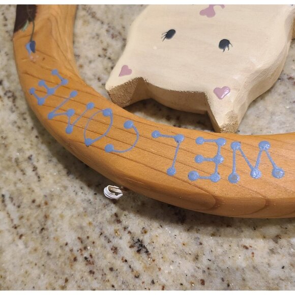 Wood Welcome Friends Round Sign Cut out White Cat Hand Painted 80's Hearts 10.5" - Picture 5 of 10